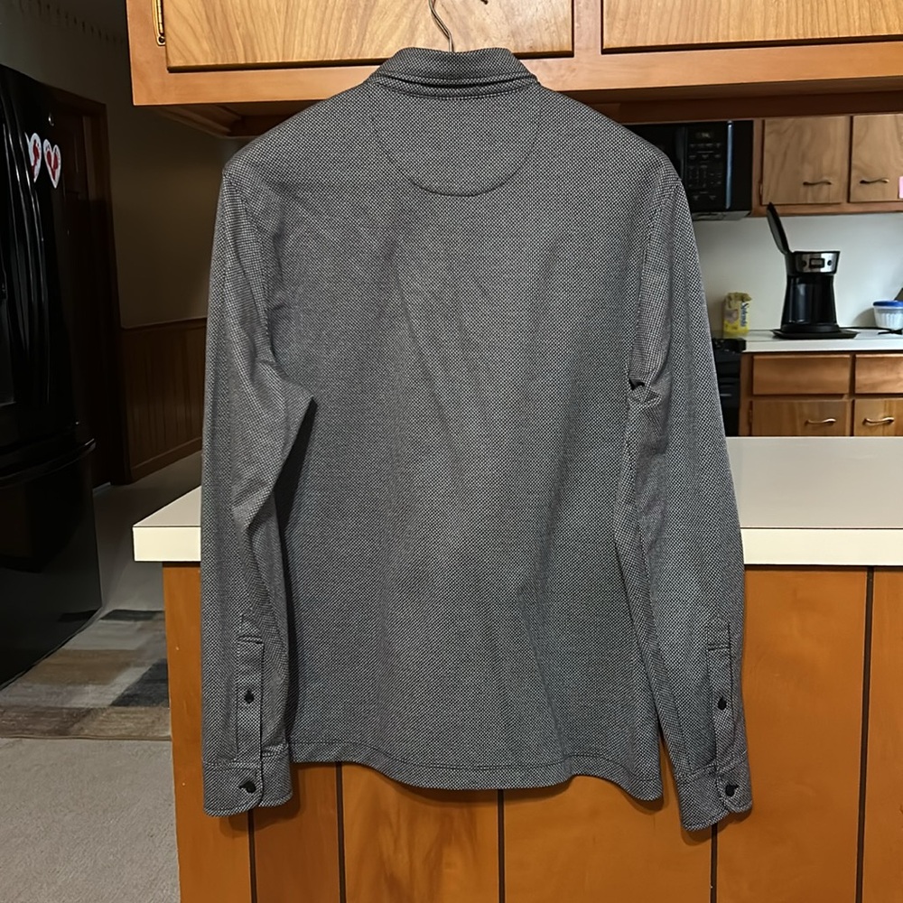 UNTUCKit Men's Medium Long Sleeve Shirt Wrinkle-Free Cotton Button Down Black
BB - Picture 4 of 16